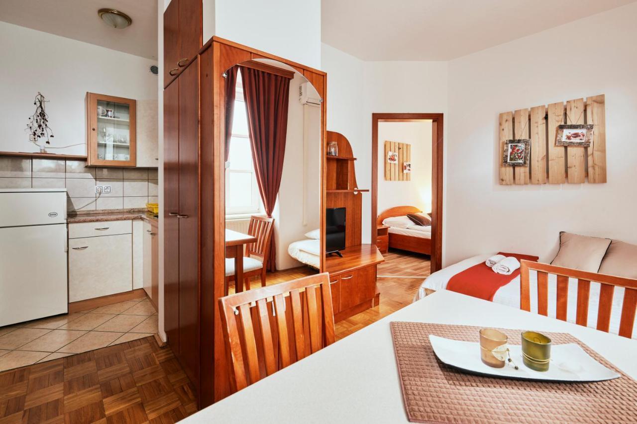 Rooms & Restaurant Ostarija Доленьске-Топлице Экстерьер фото