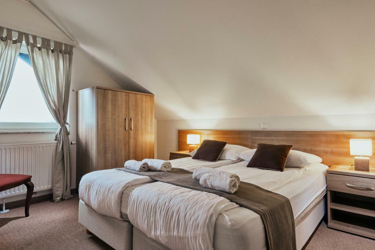 Rooms & Restaurant Ostarija Доленьске-Топлице Экстерьер фото